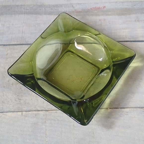 Vintage Green Glass Ashtray Square Mid-Century Modern - Picture 5 of 12